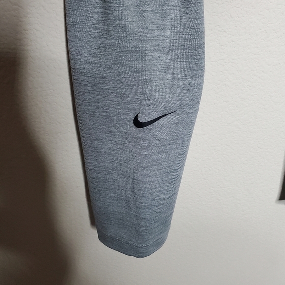 Nike Training Dri-Fit Gray High Rise Swoosh Logo Essentials Tight Leggings - Picture 9 of 11